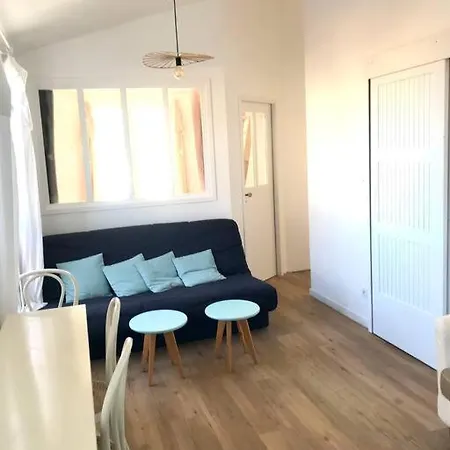 Apartment Appt 2 Chambres Centre Historique 50m De La Mer ! *